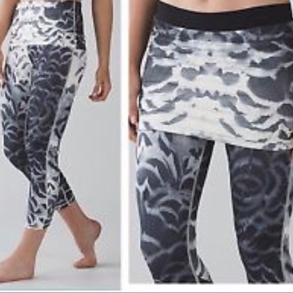 Lululemon Wunder Under key hole leg skirt pant - Picture 5 of 6